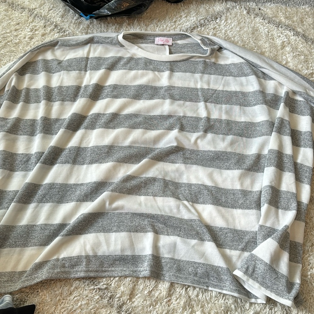 Short sleeve top